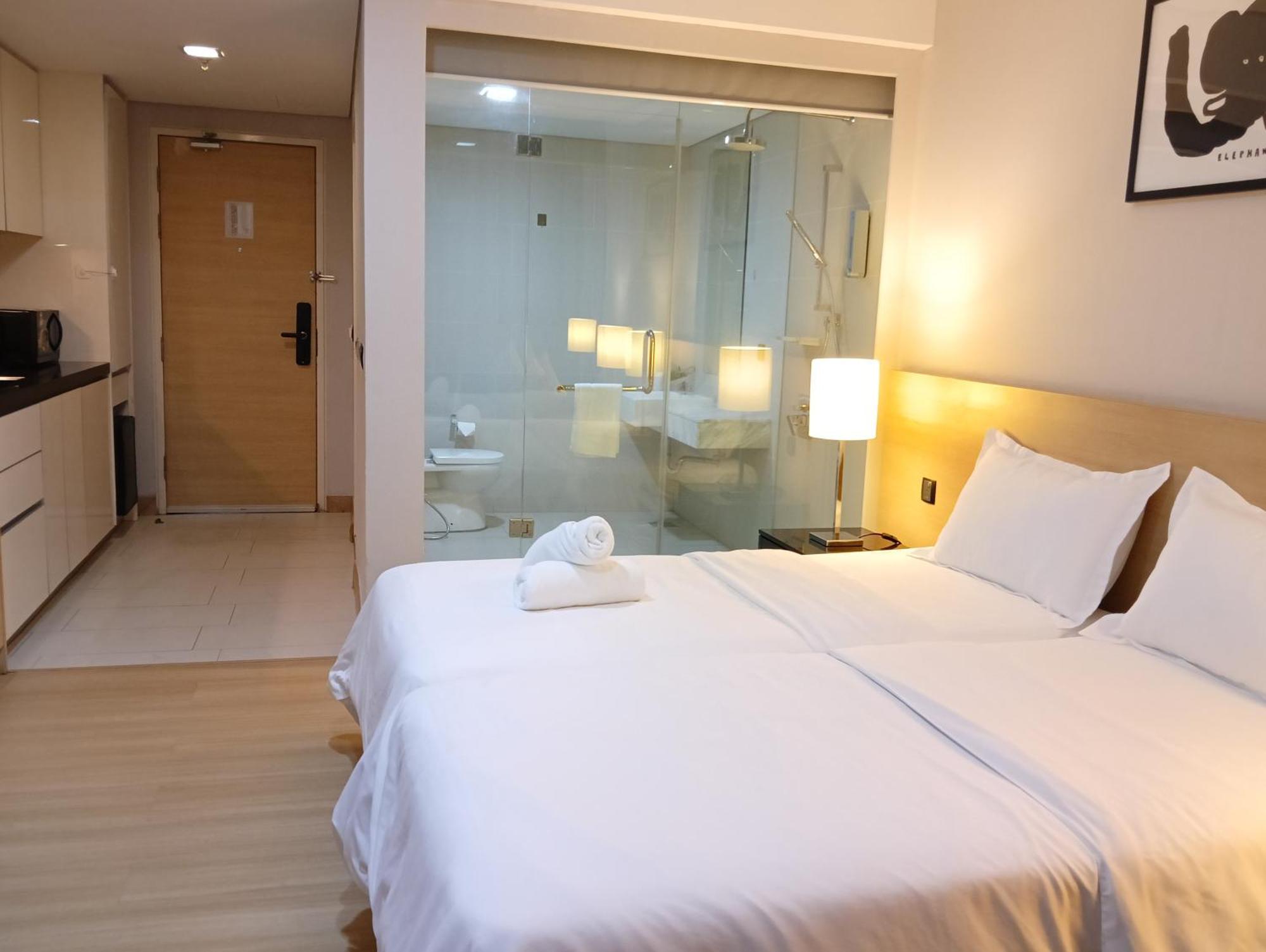 The Straits Suites By Ciconia Malacca Exterior photo